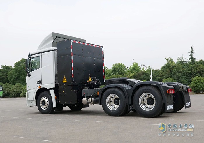 徐工新一代充電牽引車(chē)