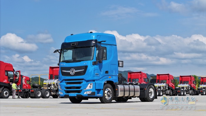 中通一次性采購400臺！東風(fēng)智能重卡何以頻獲快遞大咖青睞？