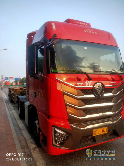 百公里22.5L！老司機(jī)黃師傅：港口運(yùn)輸就選歐曼星翼 高效更帶勁、節(jié)油更能賺