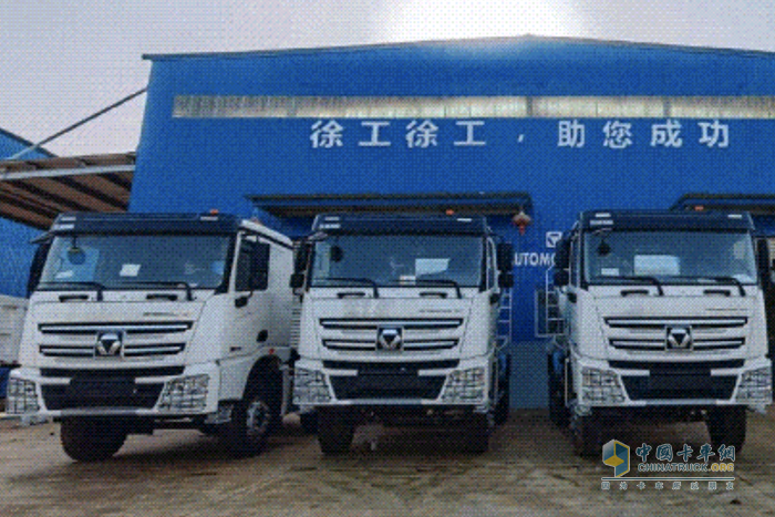 即將開啟非洲之旅 徐工“非洲之星”系列重卡批量抵達連云港港口
