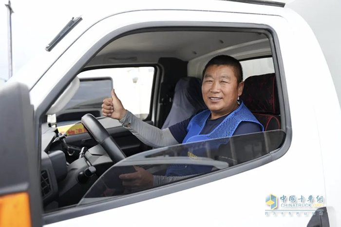 200L大氣罐！飛碟締途MX“燃精靈”助力陳天龍馳騁大美新疆！