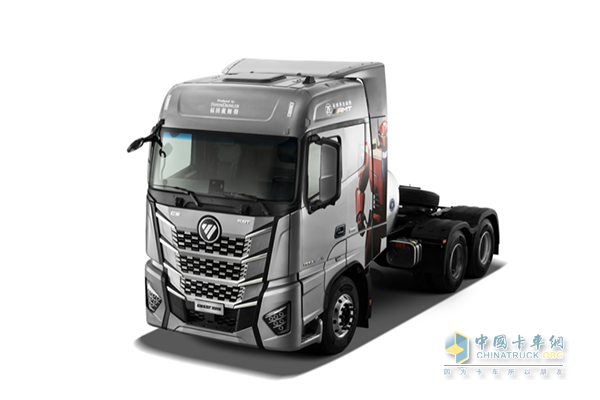 循環(huán)充電2500次+ 壽命提升5倍+！福田24V鋰電池賦能歐曼重卡更高運輸品質(zhì)