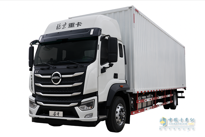 行業(yè)卷出新物種 數(shù)字原生重卡北京奮斗快車來了！