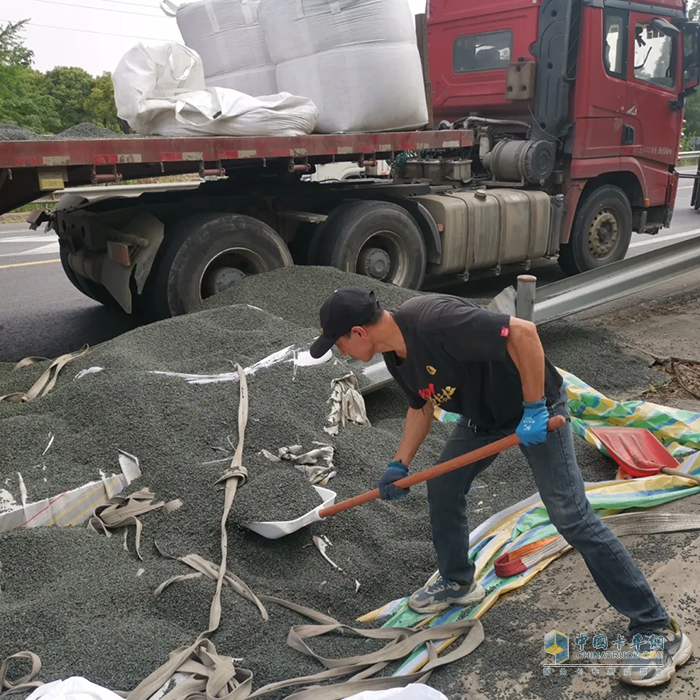 與運(yùn)滿滿明星司機(jī)同行，飛碟EW7守護(hù)每一次出發(fā)