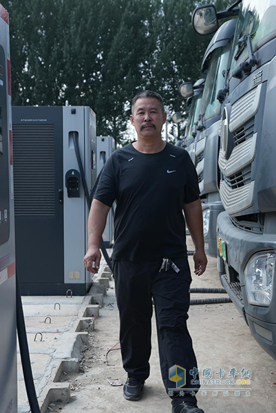 必須點贊！歐曼智藍讓閆師傅公司的水渣運輸效率杠杠滴、效益滿滿滴