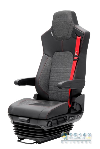為中國駕乘者設(shè)計！伊思靈CTS高端座椅問世