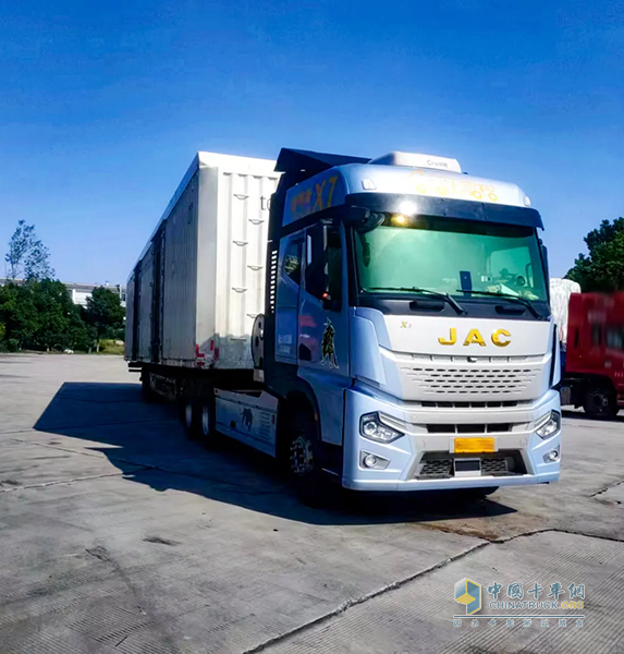 快遞車主的真實聲音！江淮重卡，雙十一路上的得力伙伴