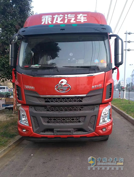 乘龍H5牽引車，晉城車隊長的得力干將