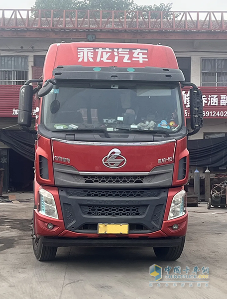 乘龍H5牽引車，晉城車隊長的得力干將