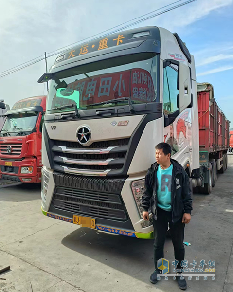 換購V9燃氣車后，這位大運重卡用戶為何能月入超4萬元？
