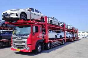 江淮格爾發(fā)中置軸轎運車怎么樣？劉師傅：包致富的