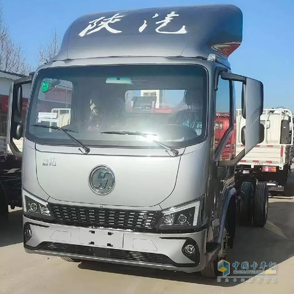 貨運新手上路，就該買德龍G300這樣的車