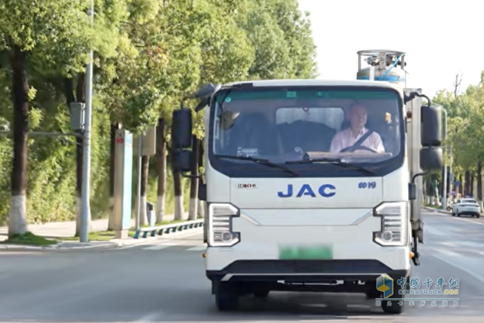 1號伙伴張勇攜江淮1卡，率車隊闖出一條現(xiàn)代水產(chǎn)養(yǎng)殖致富路