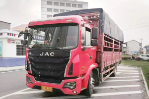 江淮重卡6米8格爾發(fā)K5高欄車，助劉師傅穩(wěn)穩(wěn)致富！