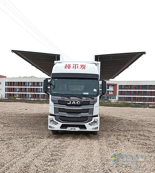 飛翼載貨車哪家更靠譜？陳老板：必須是江淮格爾發(fā)