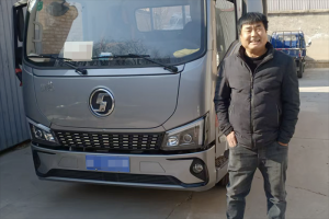 家具運(yùn)輸“神助攻”，陜汽德龍G300超輕松！