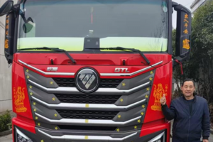 百公里省2L油 年省1.2萬+！歐曼星翼400港口車：王師傅的省薪利器