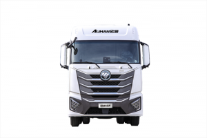 600kWh大電量+30分鐘快充！歐曼星翼純電牽引車成高效物流新利器