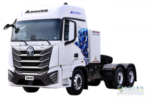 引領(lǐng)新能源重卡市場(chǎng)潮流，歐曼星翼純電牽引車(chē)實(shí)現(xiàn)高效物流新突破