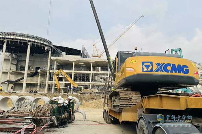 “黃金救援72小時(shí)” ，徐工為緬泰震區(qū)開(kāi)辟生命通道！