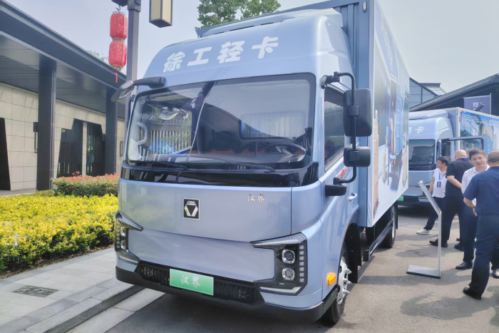 21.3立方米貨箱  徐工漢界4米4大輕卡來(lái)了 