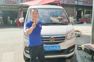 湖南周先生：長(zhǎng)安跨越新豹T3就是我的最佳移動(dòng)果攤！