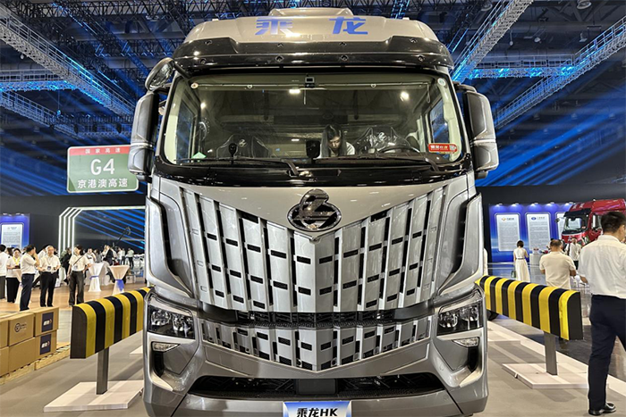 630 馬力 每百公里節(jié)氣2KG 乘龍HK LNG牽引車憑實力圈粉