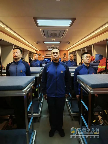 森源鴻馬宿營(yíng)車:為應(yīng)急救援提供堅(jiān)實(shí)保障