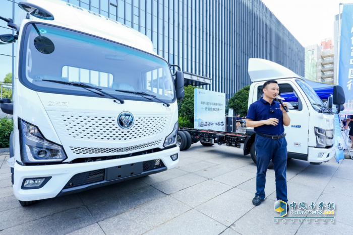 重慶綠色物流怎么選車？歐馬可新能源輕卡駕到！