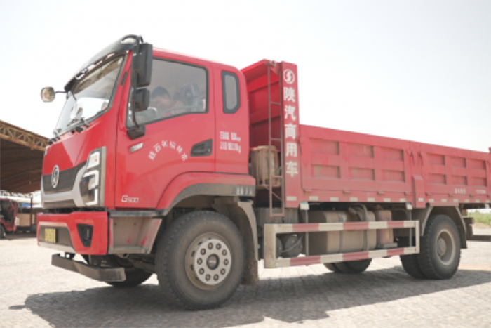 陜汽?德龍G500滿載穩(wěn)賺 范師傅的致富好搭檔
