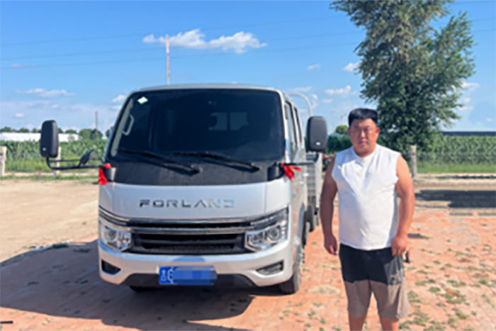 馳騁草原的可靠伙伴：90后“牧羊人”與時(shí)代領(lǐng)航S1的千里征途