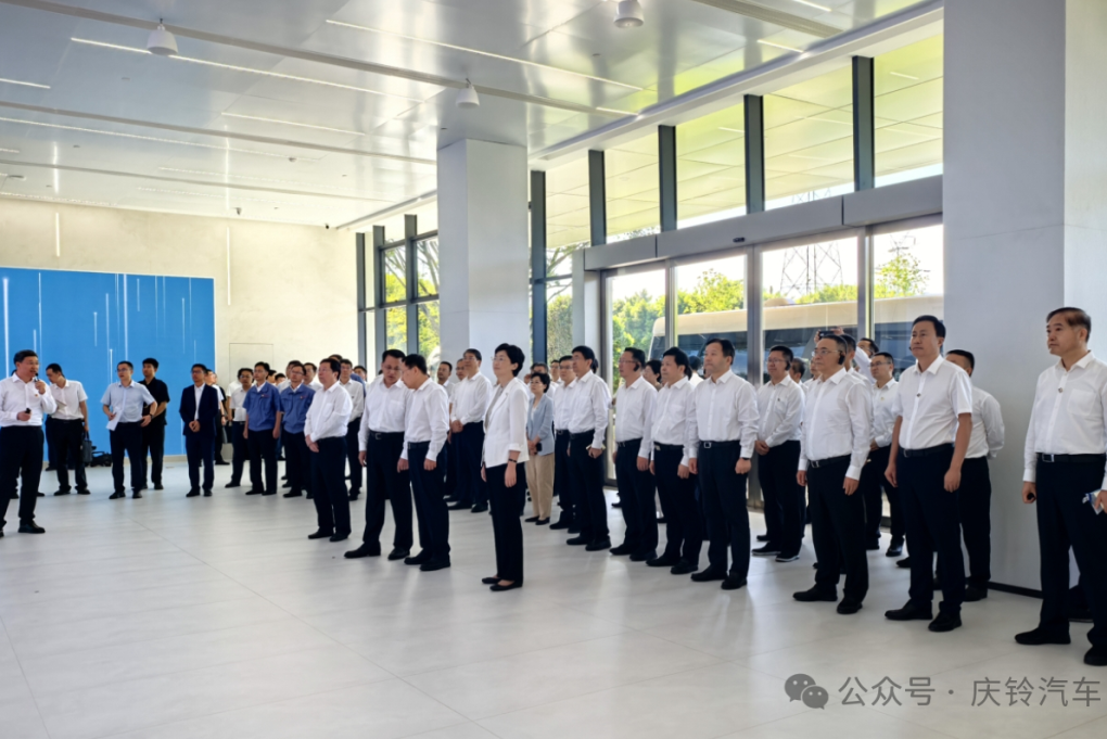 川渝智能網(wǎng)聯(lián)新能源汽車產(chǎn)業(yè)“一盤棋”進(jìn)入快車道 慶鈴緊抓新能源發(fā)展機(jī)遇