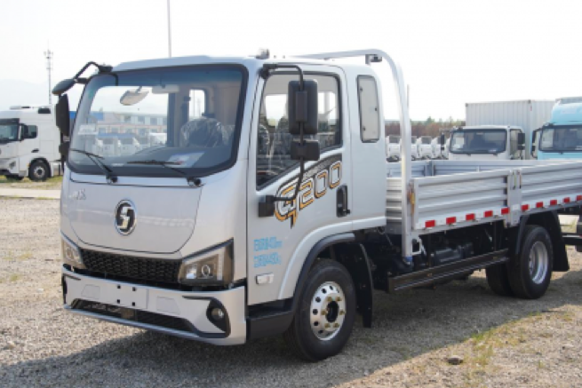 170馬力+4萬公里長換油 陜汽德龍G200助力卡友收益倍增