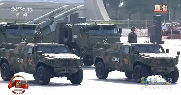 鐵甲榮光！115輛東風(fēng)軍車天安門廣場(chǎng)成功受閱！