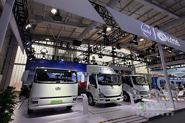 上汽躍進(jìn)新車型閃耀2025服貿(mào)會(huì) 場(chǎng)景定制化技術(shù)創(chuàng)新直擊海外需求