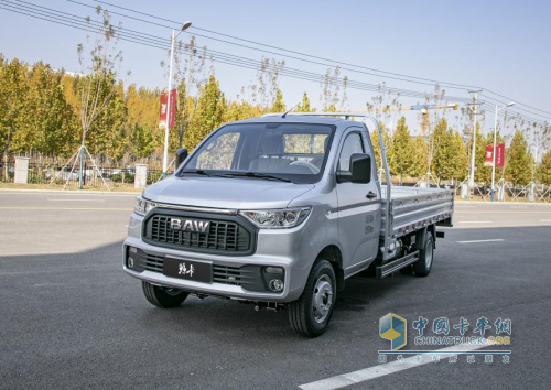 綜合續(xù)航580公里   北汽制造鯨卡T7 CNG動力版本售價(jià)6.38萬元起