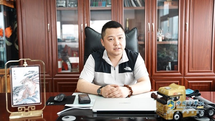 山東西海岸利達(dá)物流公司負(fù)責(zé)人王泓久