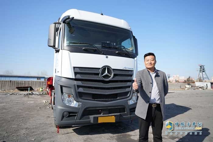 角逐第八屆發(fā)現(xiàn)信賴鼎新獎  梅賽德斯-奔馳國產(chǎn)重卡勝券在握