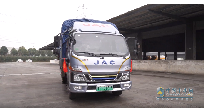 混動1號·駿鈴聚寶盆城內(nèi)城際暢通無憂，為成都涂老板創(chuàng)造更多價值！