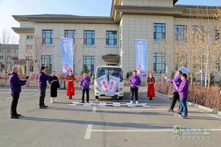 冠軍氣度 馳騁疆場 福田領(lǐng)航S1小卡氣體機(jī)新疆區(qū)域閃耀上市