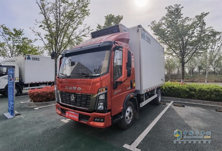 專用底盤+場景定制 中國重汽HOWO輕卡雪豹系列冷藏車實現(xiàn)多工況覆蓋