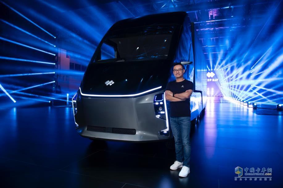 棋入中局，前景可期。萬(wàn)鈞在采訪(fǎng)中對(duì)DeepWay過(guò)去一段時(shí)間的努力，做出了回顧。