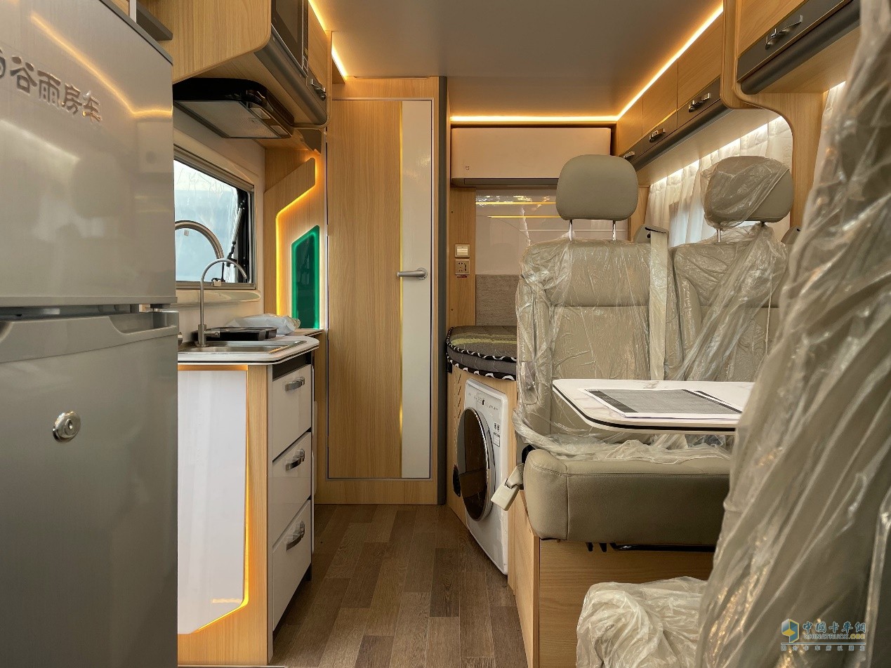 開著奧鈴M卡房車出發(fā)，享受美好Vanlife