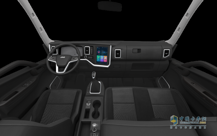 江淮1卡·混動1號再添實(shí)力戰(zhàn)將 “混動先鋒”——江淮領(lǐng)跑·ES6耀世登場