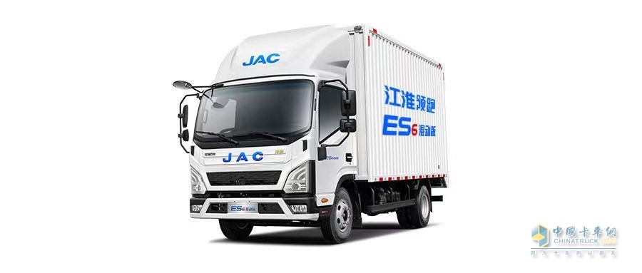 江淮1卡·混動1號再添實(shí)力戰(zhàn)將 “混動先鋒”——江淮領(lǐng)跑·ES6耀世登場