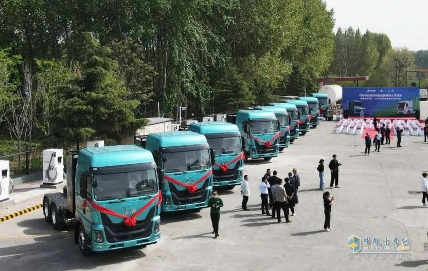 進(jìn)入2023年，如果科技旗下長征汽車新能源重卡先后在唐山、保定、天津、成都、青島等地批量交付，實(shí)現(xiàn)開門紅。