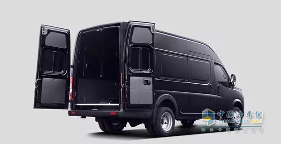 左手工作，右手生活--東風(fēng)御風(fēng)V9+ “全能出擊”