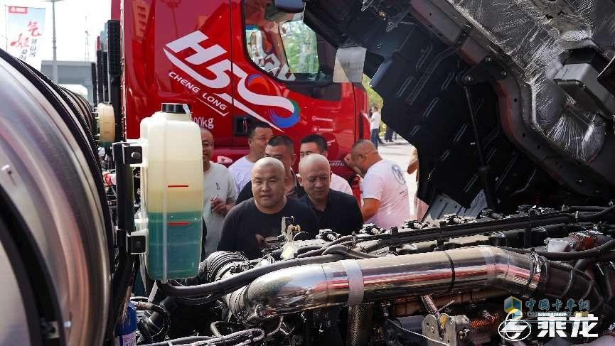 現(xiàn)場(chǎng)訂車695臺(tái)，乘龍H5超輕版玉柴LNG晉中上市