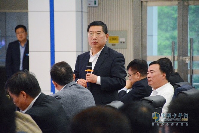 深化變革快發(fā)展 巔峰之大領(lǐng)未來！中集車輛與陜汽集團(tuán)合作再升溫！