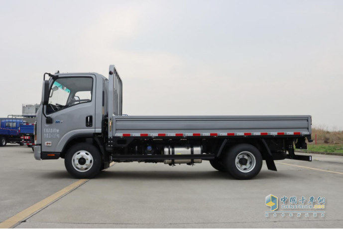 5大進(jìn)階突破 28項(xiàng)迭代升級(jí) 全新豪寬輕卡 ? 威鈴夢(mèng)想家M7耀世發(fā)布